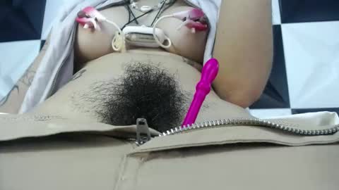 Snapshot of kelly_queenpussy chatting on 02.05.25 KEY online show from 02.05.25