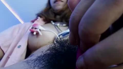 Snapshot of kelly_queenpussy chatting on 02.18.25 KEY online show from 02.18.25