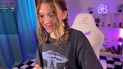 Snapshot of kelly_sunnn chatting on 04.27.26 Kelly online show from 04.27.26