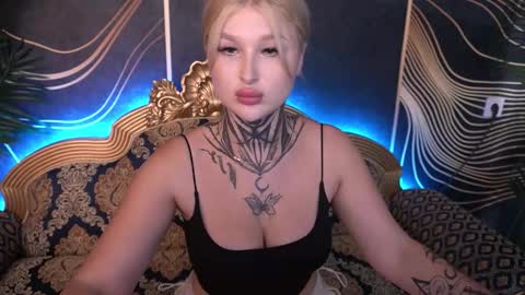 Kelly online show from 09.20.25