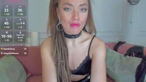 Snapshot of kellyfouler chatting on 12.15.24 KellyFouler online show from 12.15.24