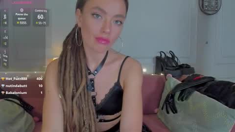 Snapshot of kellyfouler chatting on 02.09.25 KellyFouler online show from 02.09.25