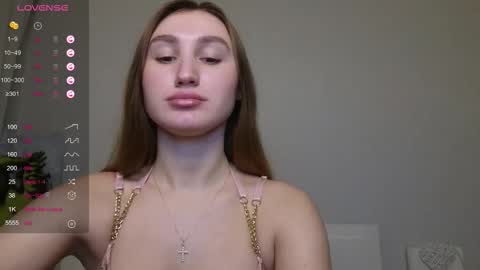 Snapshot of kellykeat chatting on 11.02.25 Princess Kelly online show from 11.02.25