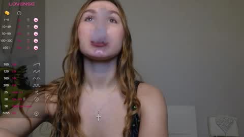 Snapshot of kellykeat chatting on 11.11.25 Princess Kelly online show from 11.11.25