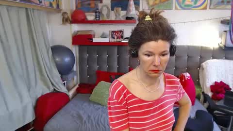 kelly online show from 04.10.26