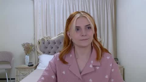 Kelly Stoneys online show from 02.04.25