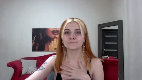 Kelly Stoneys online show from 02.05.25