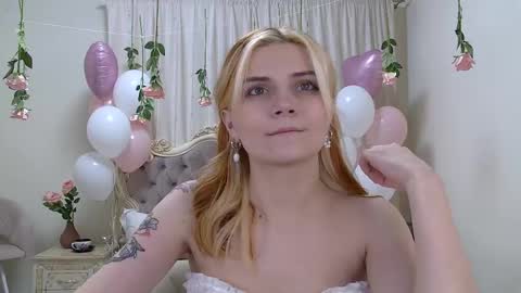 Kelly Stoneys online show from 02.14.25