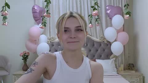 Kelly Stoneys online show from 03.07.25