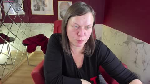 Snapshot of kellysuper chatting on 10.16.25 Kelly online show from 10.16.25