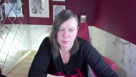 Snapshot of kellysuper chatting on 10.18.25 Kelly online show from 10.18.25