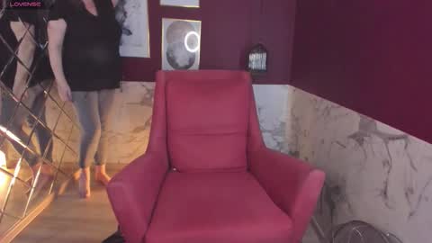 Snapshot of kellysuper chatting on 11.08.25 Kelly online show from 11.08.25