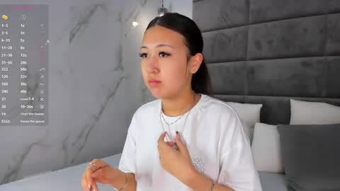 Snapshot of kellyy_bern chatting on 09.14.25 kellyy_bern online show from 09.14.25