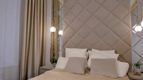 Snapshot of kellyy_bern chatting on 09.30.25 kellyy_bern online show from 09.30.25