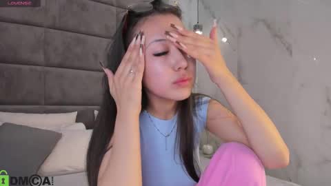 Snapshot of kellyy_bern chatting on 10.12.25 kellyy_bern online show from 10.12.25