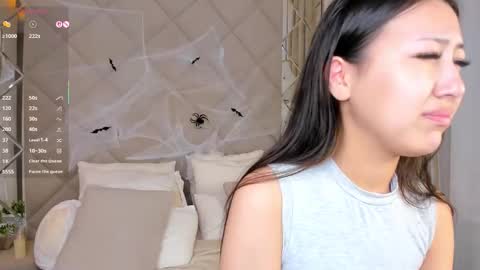 Snapshot of kellyy_bern chatting on 11.02.25 kellyy_bern online show from 11.02.25