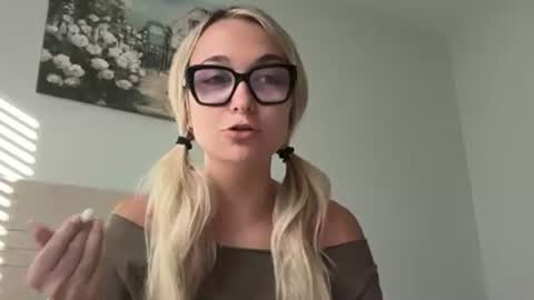 Kelsey Blu online show from 04.13.26