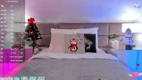 kelsi_di online show from 12.11.24