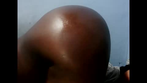 Snapshot of kem2000400282 chatting on 10.28.25 kem2000400282 online show from 10.28.25