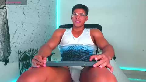 ken__owensx online show from 10.08.25