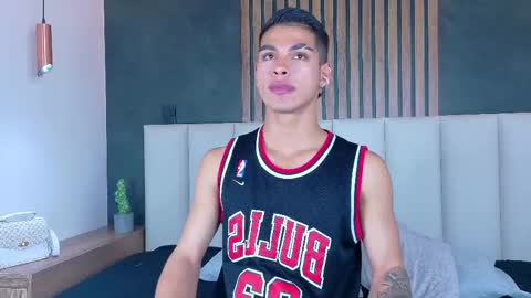 Snapshot of ken_boy_ chatting on 02.21.25 online show from 02.21.25