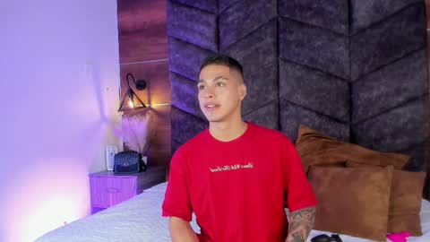 Snapshot of ken_boy_ chatting on 02.26.25 online show from 02.26.25