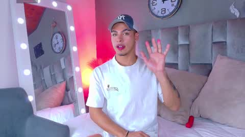 Snapshot of ken_boy_ chatting on 03.05.25 online show from 03.05.25