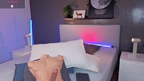 Snapshot of ken_boy_ chatting on 10.26.25 online show from 10.26.25