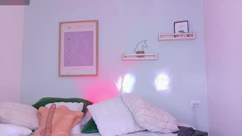 Snapshot of ken_boy_ chatting on 11.06.25 online show from 11.06.25