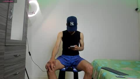 Snapshot of kenan_2601 chatting on 10.25.25 kenan 2601 online show from 10.25.25