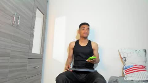 Snapshot of kenan_2601 chatting on 11.19.25 kenan 2601 online show from 11.19.25