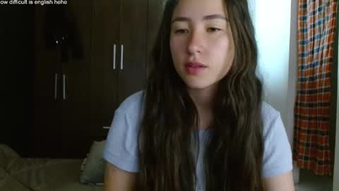 Snapshot of kendal_di chatting on 02.11.25 kendal_di online show from 02.11.25