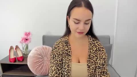 KendalDaisy online show from 10.02.25