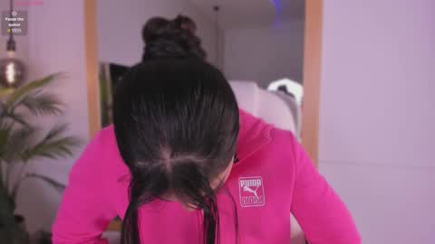    online show from 10.18.25