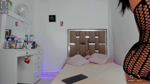 Snapshot of kendall_ewers chatting on 11.07.25 Kendall ewers online show from 11.07.25