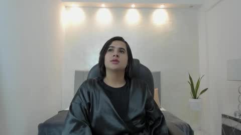 kendall_roous online show from 10.18.25