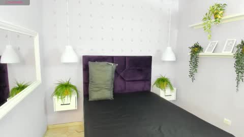 Snapshot of kendallbleer chatting on 02.19.25 kendallbleer online show from 02.19.25