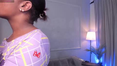 Snapshot of kendallbleer chatting on 10.07.25 kendallbleer online show from 10.07.25