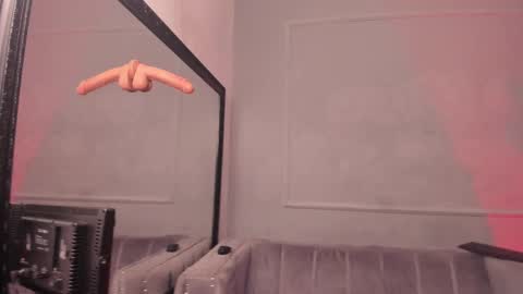 Snapshot of kendallbleer chatting on 10.16.25 kendallbleer online show from 10.16.25