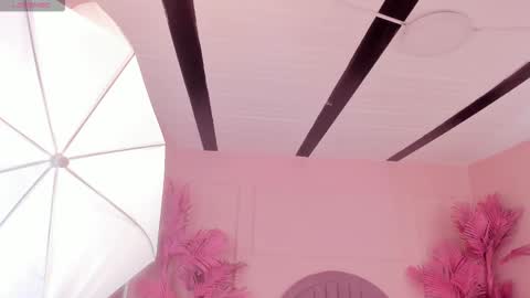 Snapshot of kendallbleer chatting on 11.07.25 kendallbleer online show from 11.07.25