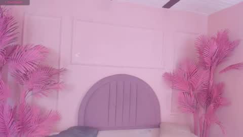 Snapshot of kendallbleer chatting on 11.09.25 kendallbleer online show from 11.09.25