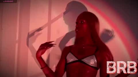 Snapshot of kendallgil chatting on 10.27.25 kendallgil online show from 10.27.25