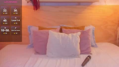 Kendall online show from 04.08.26