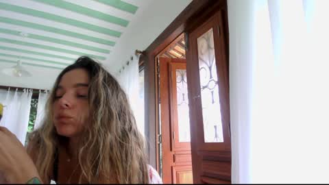 Snapshot of kendalltyler chatting on 12.22.24 kendall online show from 12.22.24