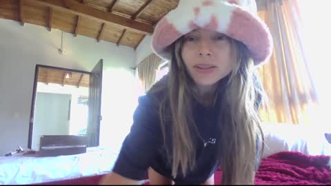 Snapshot of kendalltyler chatting on 01.23.25 kendall online show from 01.23.25