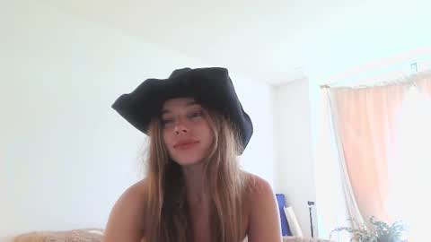 Snapshot of kendalltyler chatting on 03.03.25 kendall online show from 03.03.25