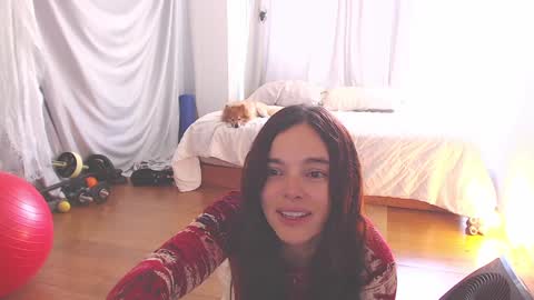 Snapshot of kendalltyler chatting on 10.07.25 kendall online show from 10.07.25