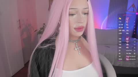 Snapshot of kendallwett chatting on 10.14.25 Kendall online show from 10.14.25