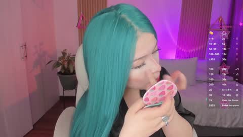 Snapshot of kendallwett chatting on 10.19.25 Kendall online show from 10.19.25