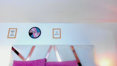 Snapshot of kendalmilleer chatting on 01.25.25 online show from 01.25.25